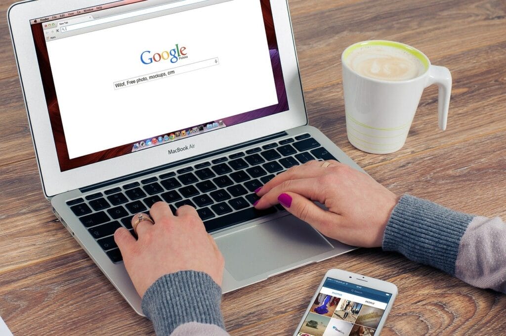 Googleサイトを操作する