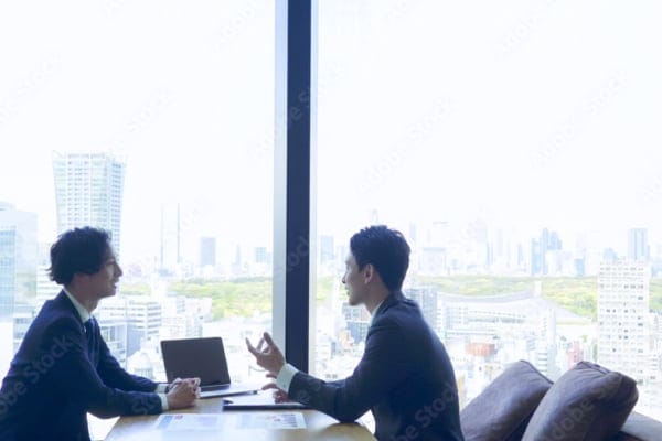 納品後もサポートしているイメージ